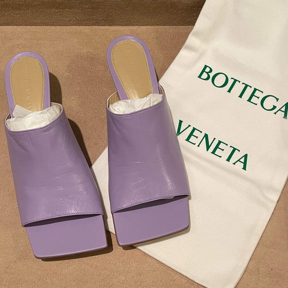 Bottega Veneta Stretch Mule Mid Heel